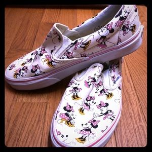 💕💕 Minnie Mouse Vans 💕💕